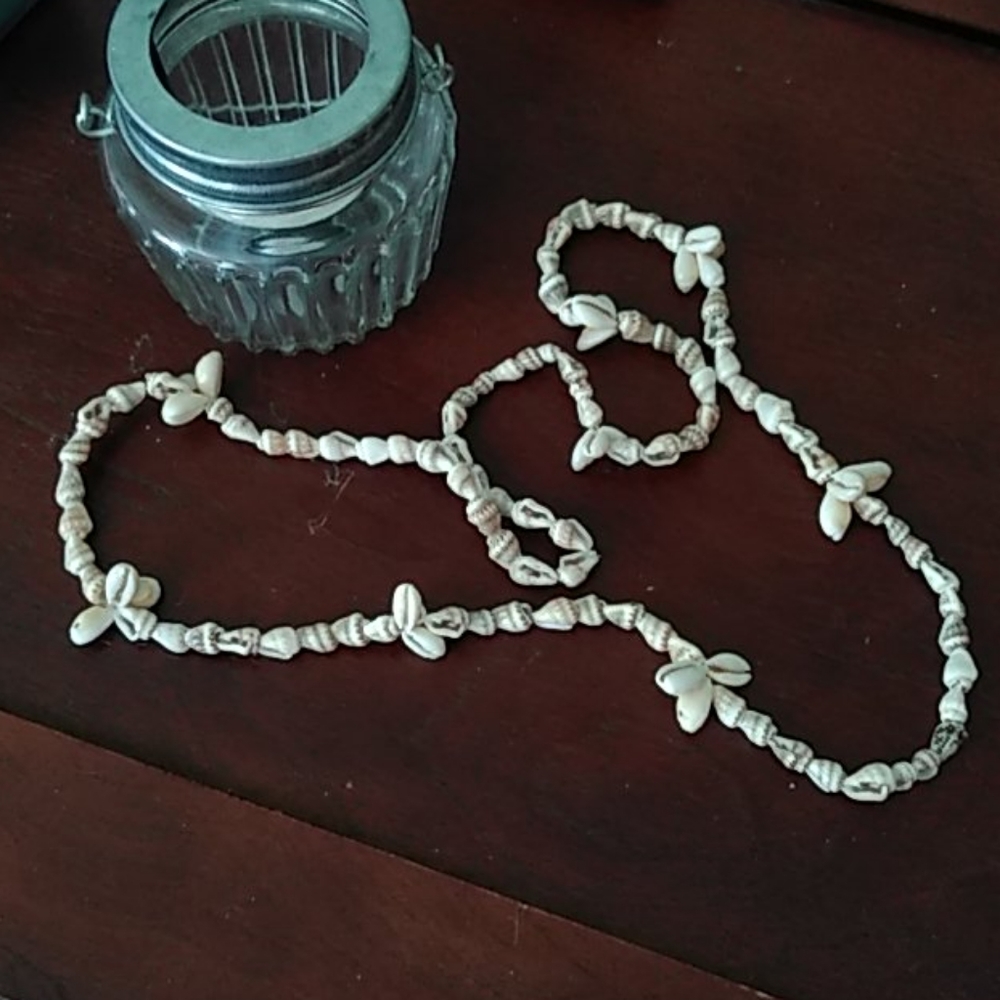 Shell necklace Hand crafted 36"